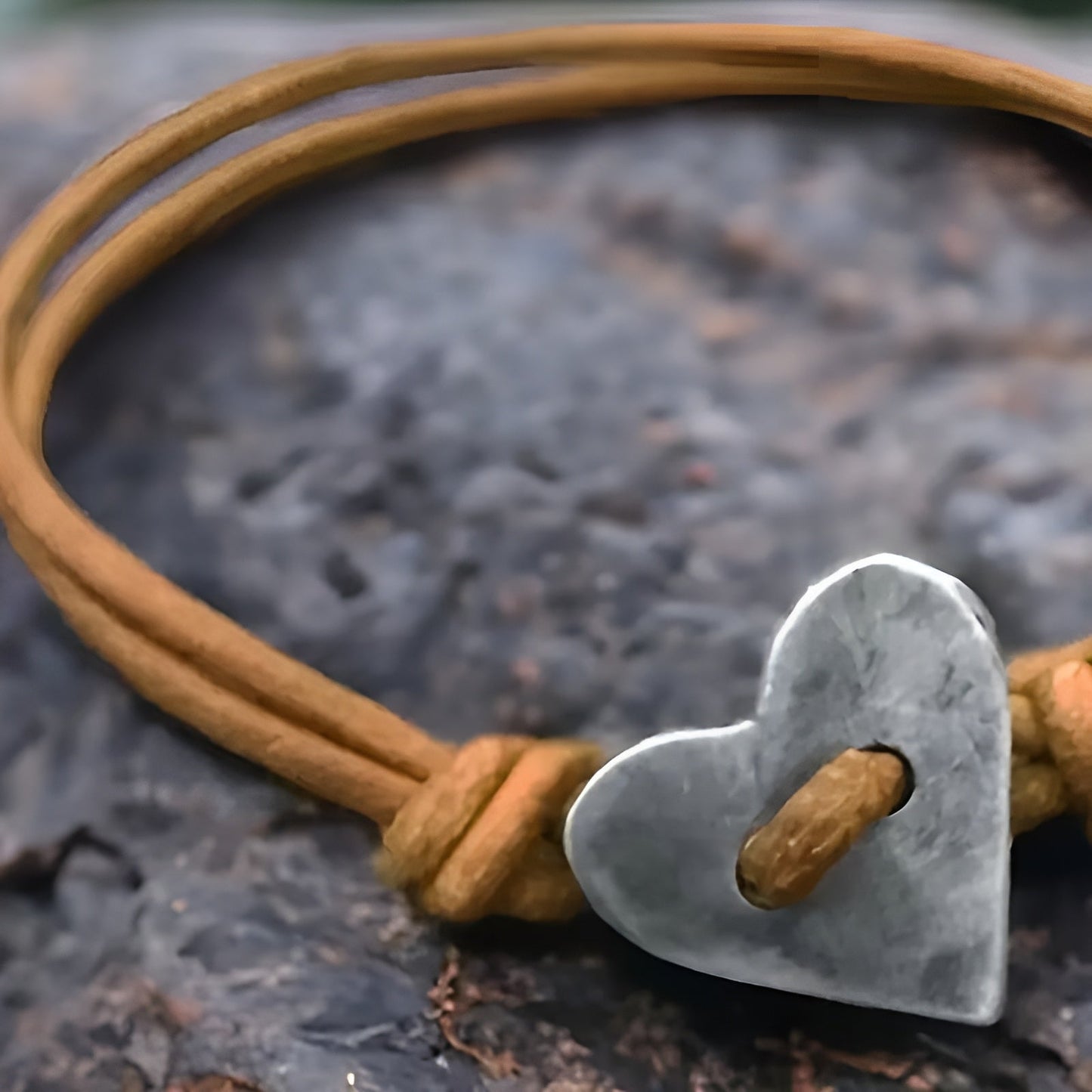 Loventra™ | Le Bracelet Qui Symbolise l'Amour et la Force